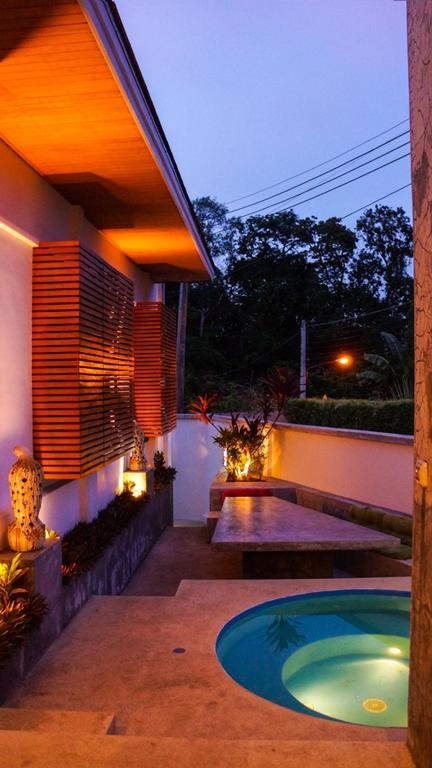 Nai Harn Beach Villa Eksteriør billede