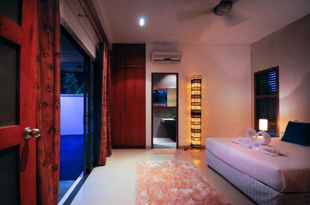 Nai Harn Beach Villa Eksteriør billede