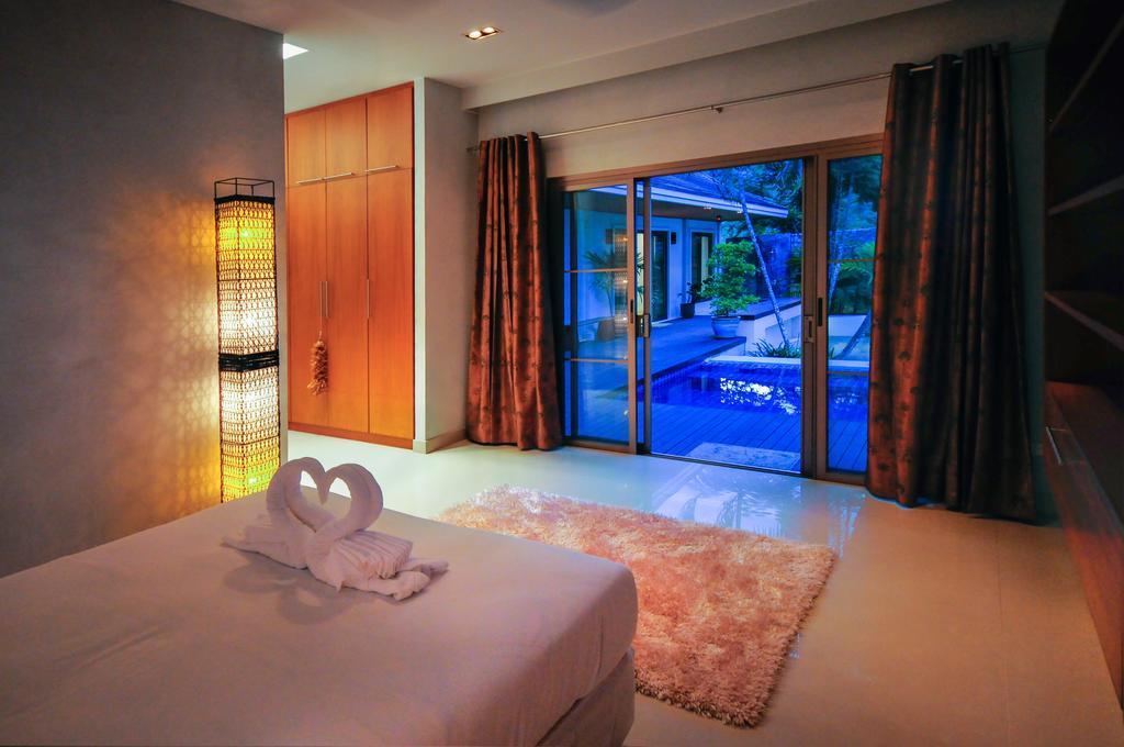 Nai Harn Beach Villa Eksteriør billede