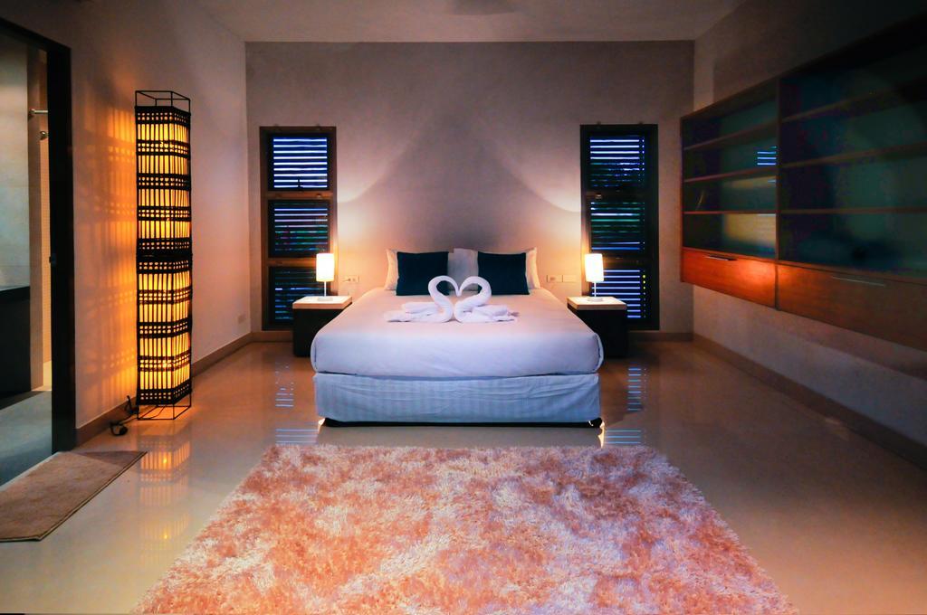 Nai Harn Beach Villa Eksteriør billede